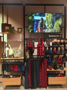 Wall display area for apparel with digital screen